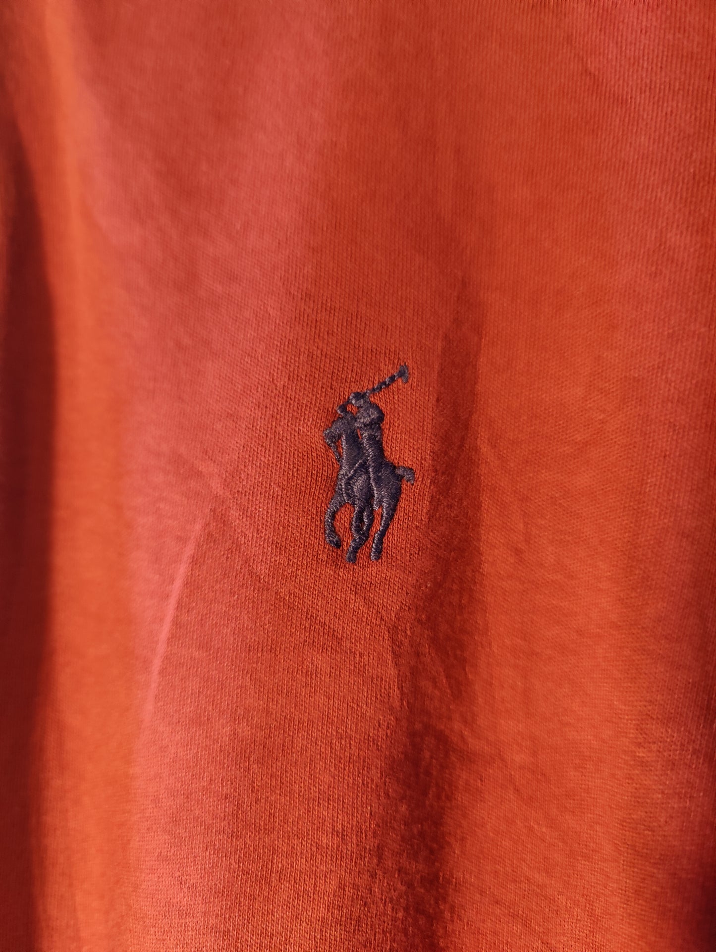 POLERA RALPH LAUREN COLOR VINO