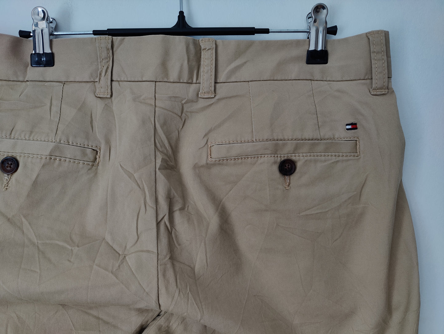 PANTALÓN TOMMY HILFIGER CAFE CLARO