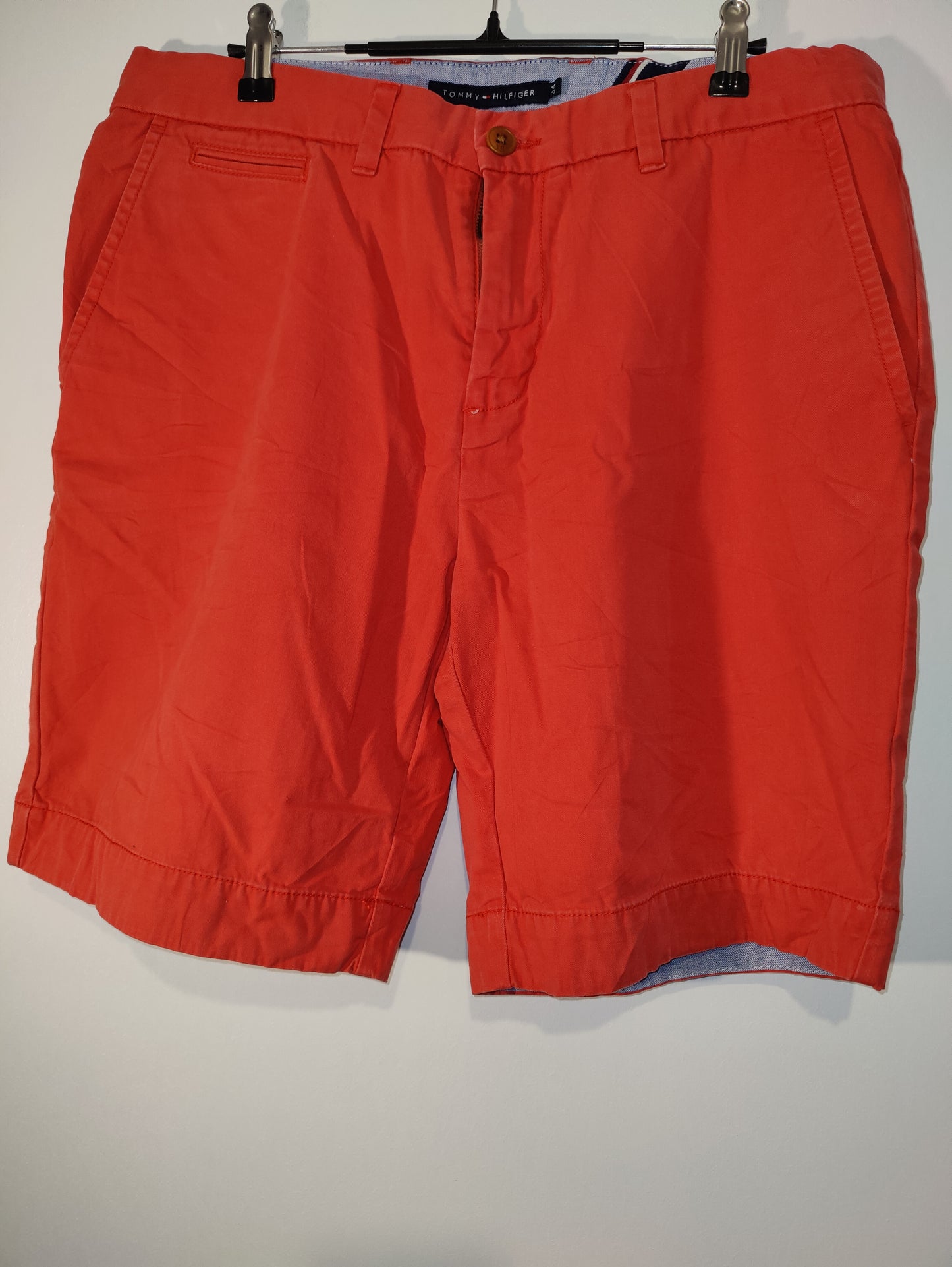 BERMUDA TOMMY HILFIGER ROJO